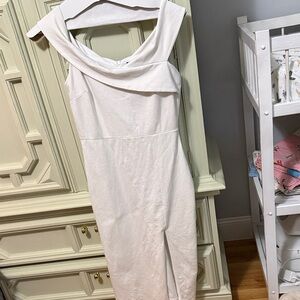 Elegant White midi Dress